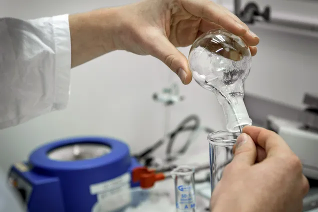 Detaljbild laboration. Foto.